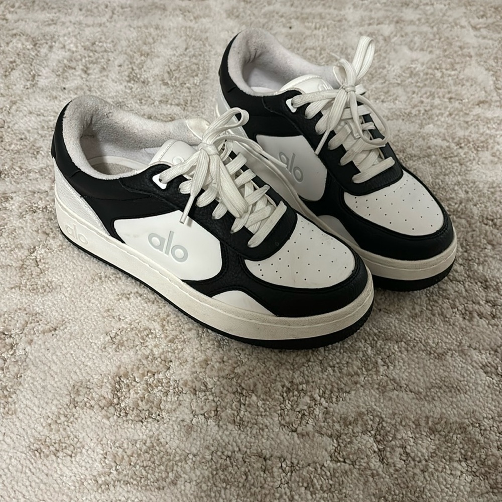 ALO women’s sneaker 7